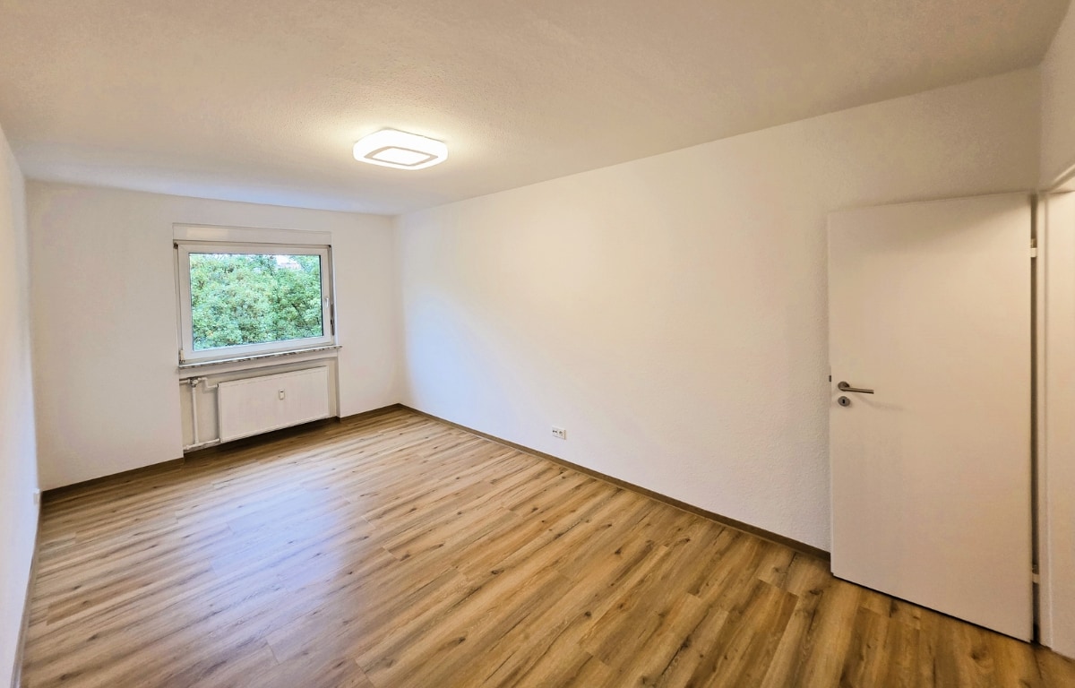 2 ZKB Wohnung in Saarbrücken zu vermieten-Schlafzimmer