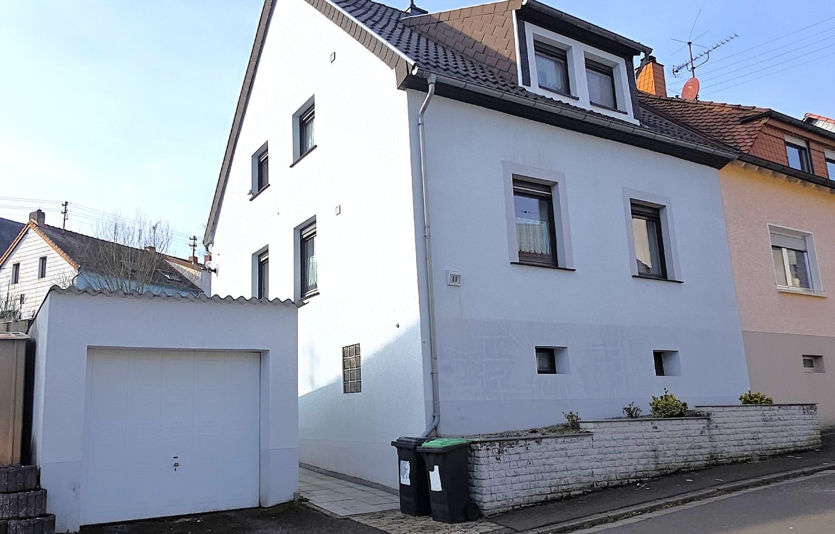 Einfamilienhaus zu verkaufen- Immobilien Ludt im Saarland