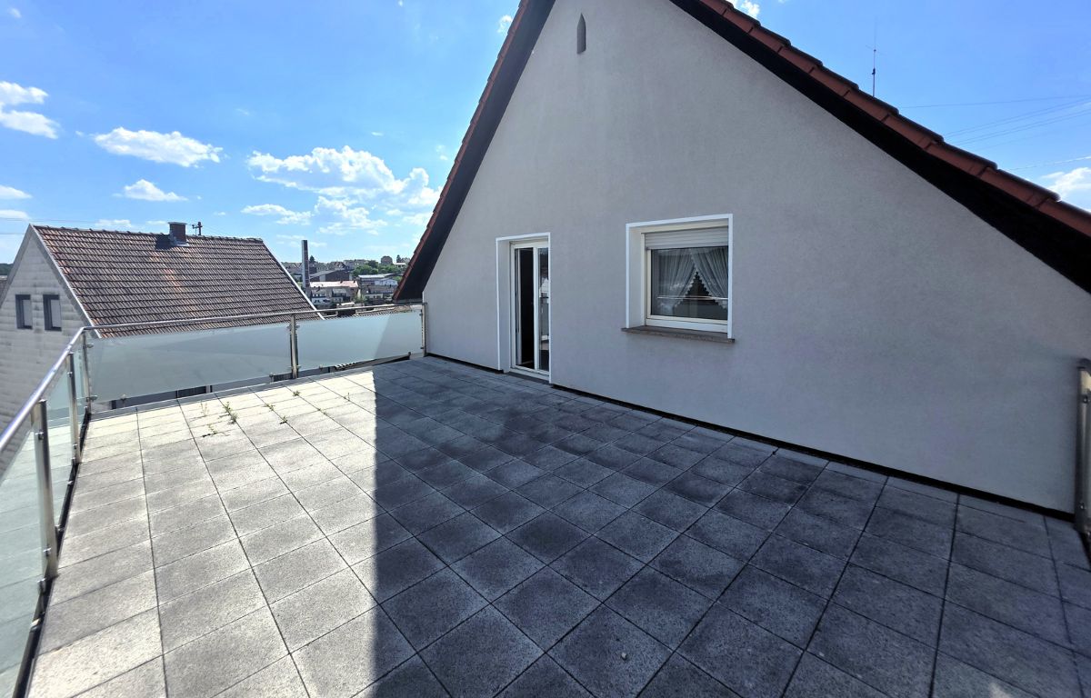 Wohnhaus zu verkaufen in Quierschied- Dachterrasse