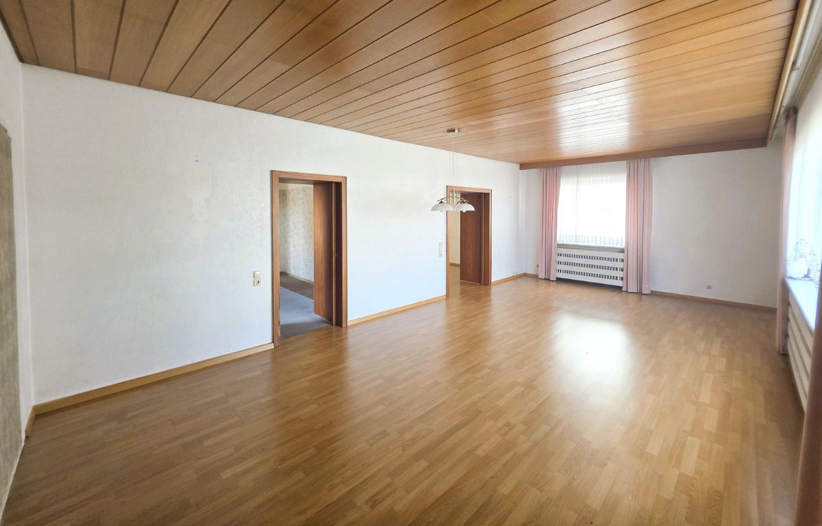 EFH zu verkaufen im Saarland- Wohnzimmer