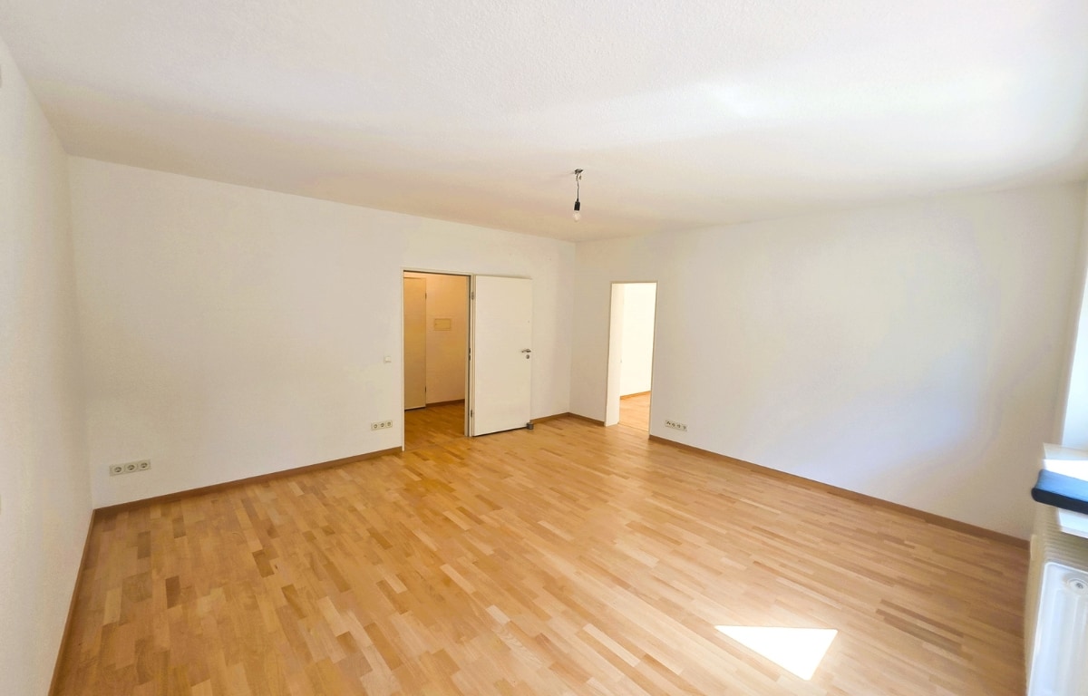 Eigentumswohnung in 66113 Saarbrücken-Wohn und Esszimmer Eigentumswohnung in 66113 Saarbrücken-Wohn und Esszimmer