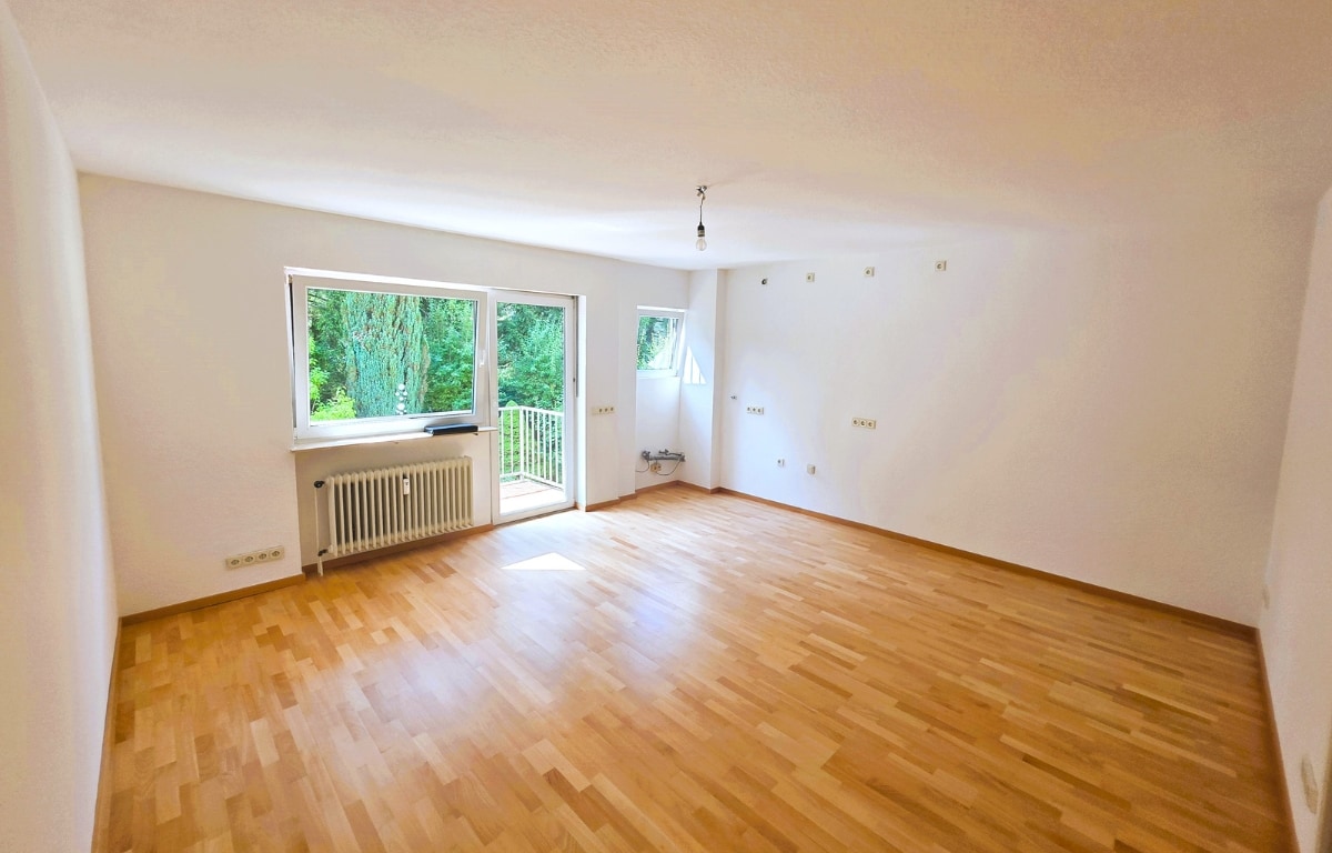 ETW in 66113 Saarbrücken-Wohnzimmer ETW in 66113 Saarbrücken-Wohnzimmer