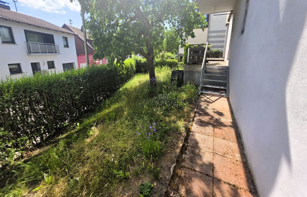 EFH zu verkaufen im Saarland- Garten