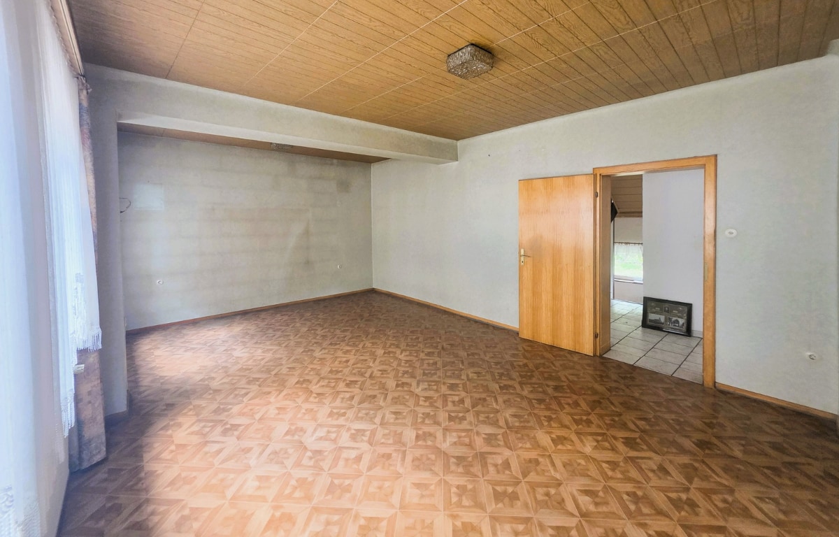 EFH zum Kauf in Fischbach - Wohnzimmer