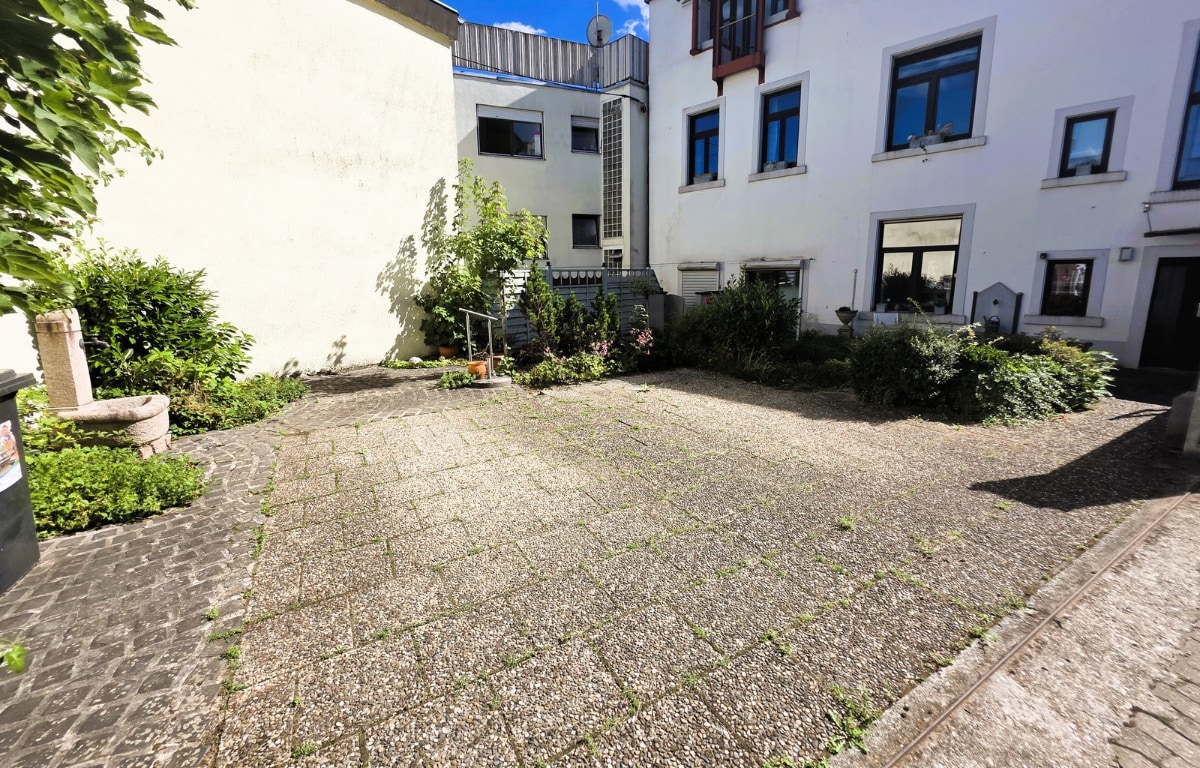 Wohn- und Geschäftshaus in Quierschied - Aussenanlage